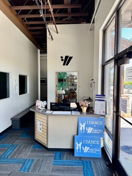 More Photos Of 2758 Rasmussen Rd, Park City General Retail For Lease