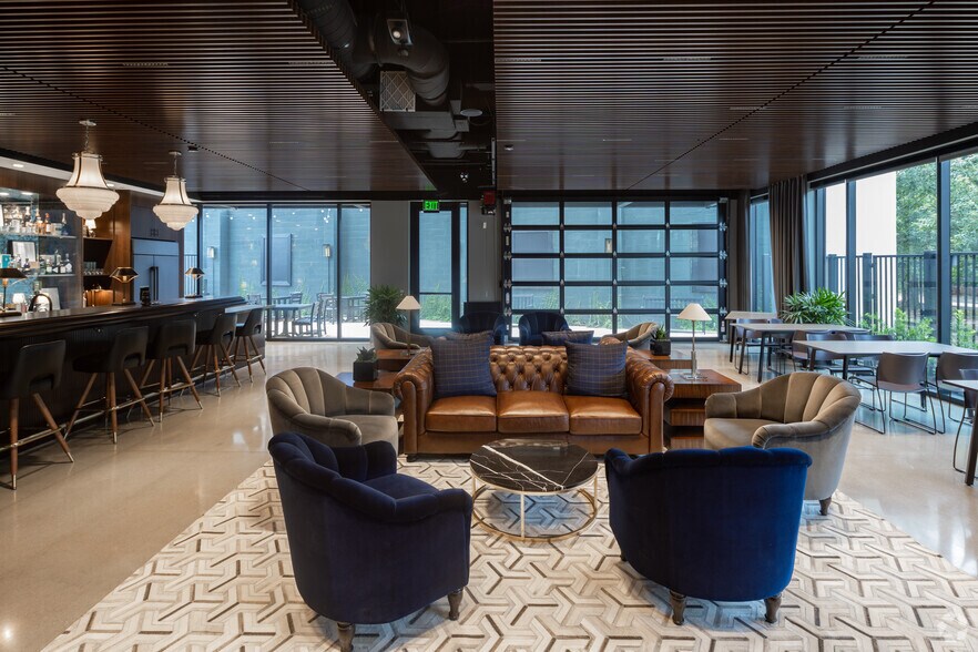 More Photos Of 190 TC Jester Blvd, Houston Office For Lease