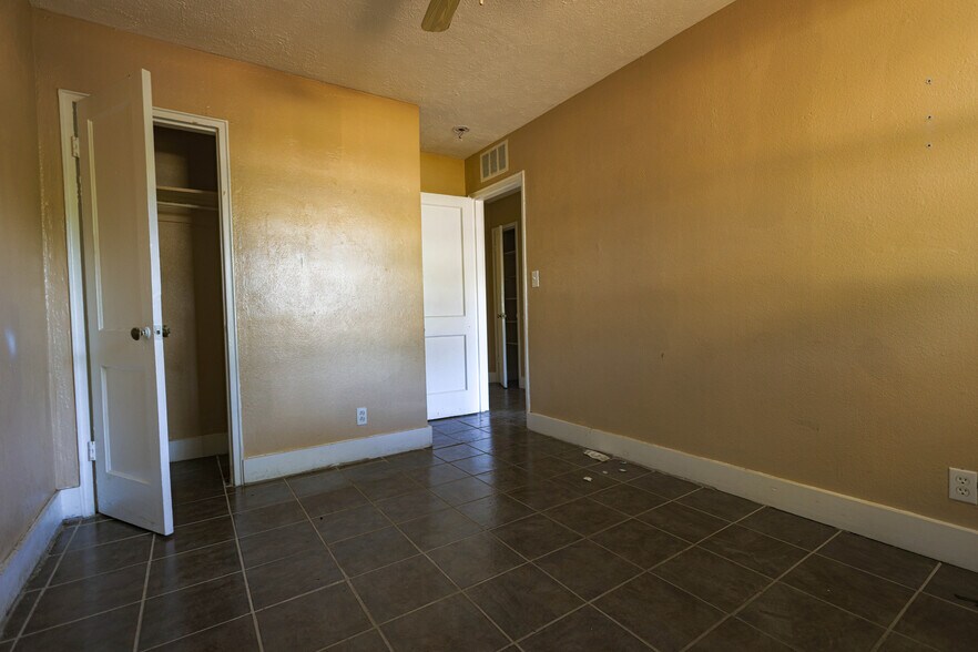 More Photos Of 2400 4th Ave, Phenix City Apartments For Sale