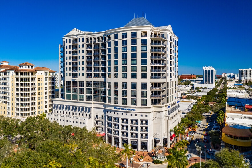 More Photos Of 50 Central Ave, Sarasota Apartments For Lease