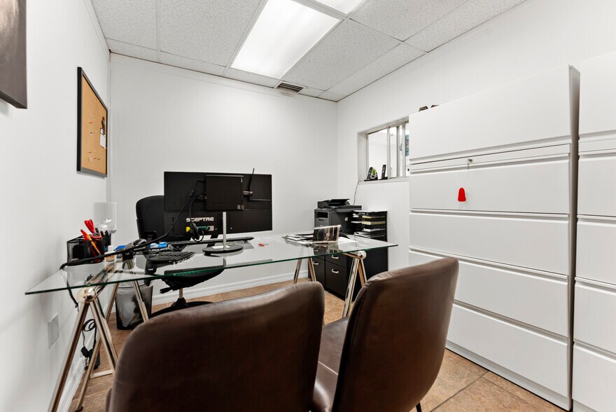 More Photos Of 4800 N Federal Hwy, Lighthouse Point Storefront For Sale