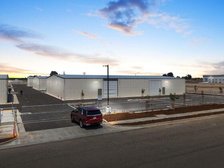 More Photos Of 7732 W Sunnyview Ave, Visalia Warehouse For Sale
