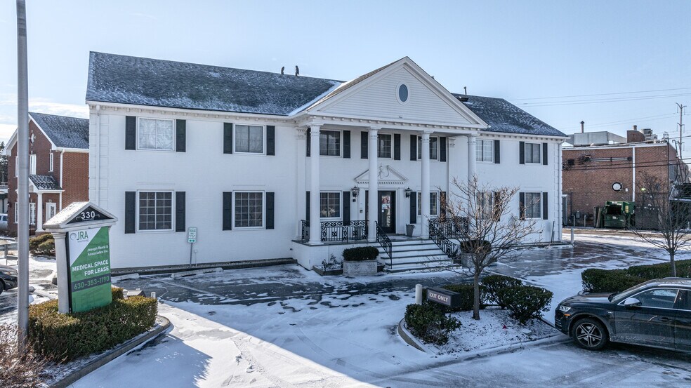 More Photos Of 330 W Frontage Rd, Northfield Medical For Lease