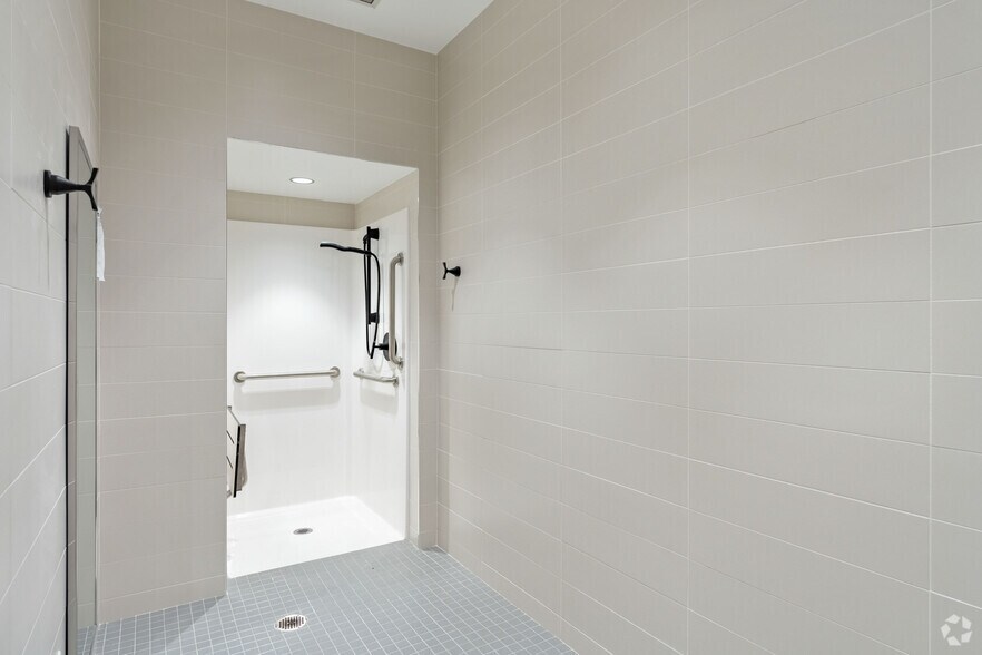 More Photos Of 651 Nicollet Mall, Minneapolis Office For Sale