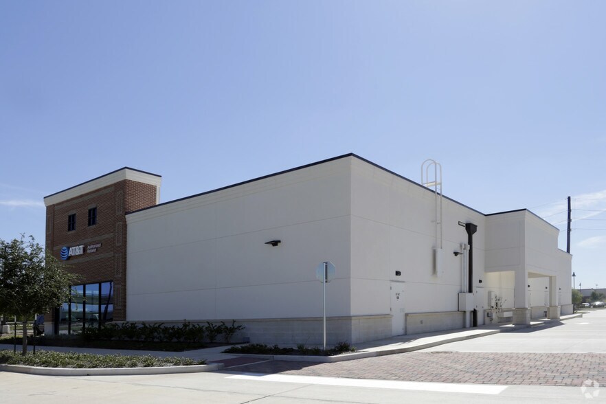 More Photos Of 310 Highway 6, Sugar Land Storefront Retail Office For Lease