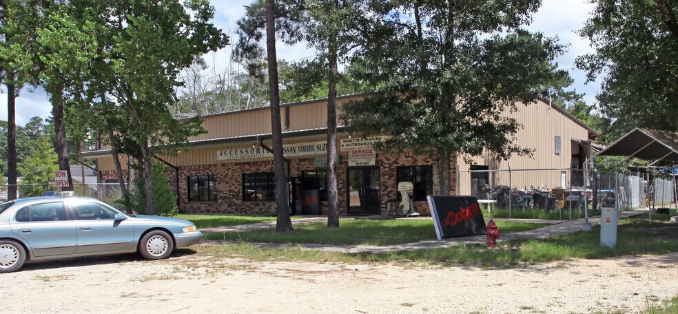 More Photos Of 1430 N Collins Blvd, Covington Storefront Retail Office For Lease