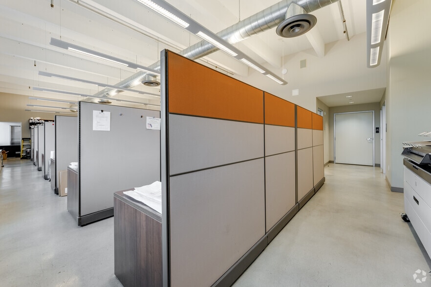More Photos Of 2200 SW 67th Ave, Miami Office For Sale