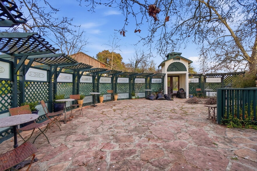 More Photos Of 21645 Parrotts Ferry Rd, Sonora Specialty For Sale