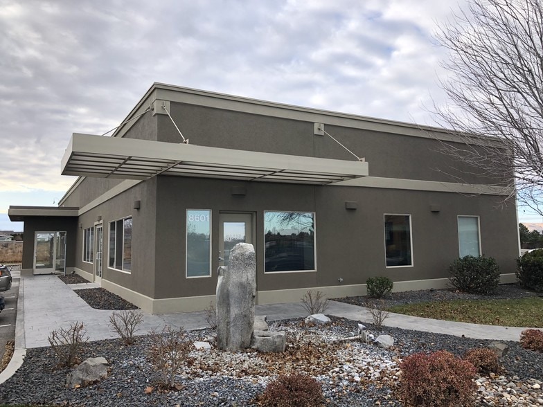 Primary Photo Of 8601 W Clearwater Ave, Kennewick Office For Lease