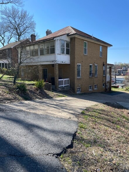 More Photos Of 3938 Benning Rd NE, Washington Office Residential For Sale