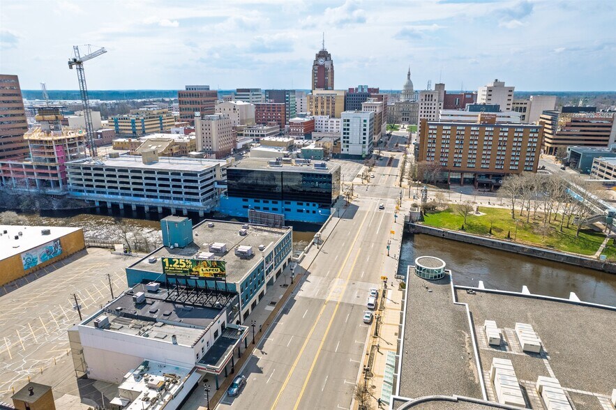 More Photos Of 300 E Michigan Ave, Lansing Office For Lease