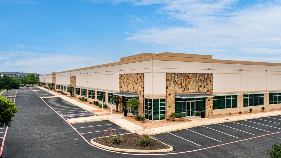 More Photos Of 654 Richland Hills Dr, San Antonio Office For Sale
