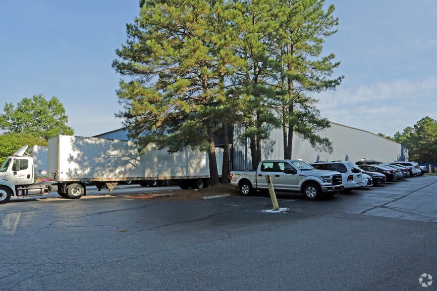 More Photos Of 1711 Corporation Pky, Raleigh Warehouse For Sale