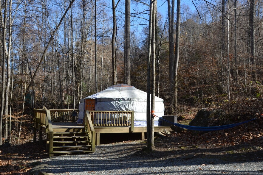 More Photos Of 504 Mountain View School Rd, Robbinsville Hotel For Sale