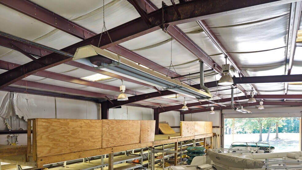 More Photos Of 533 Crest Dr, Easley Industrial For Sale