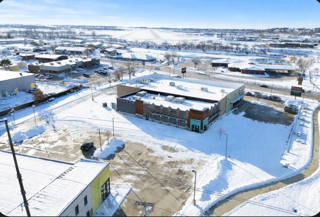 More Photos Of 1406 S Gilbert St, Iowa City General Retail For Sale