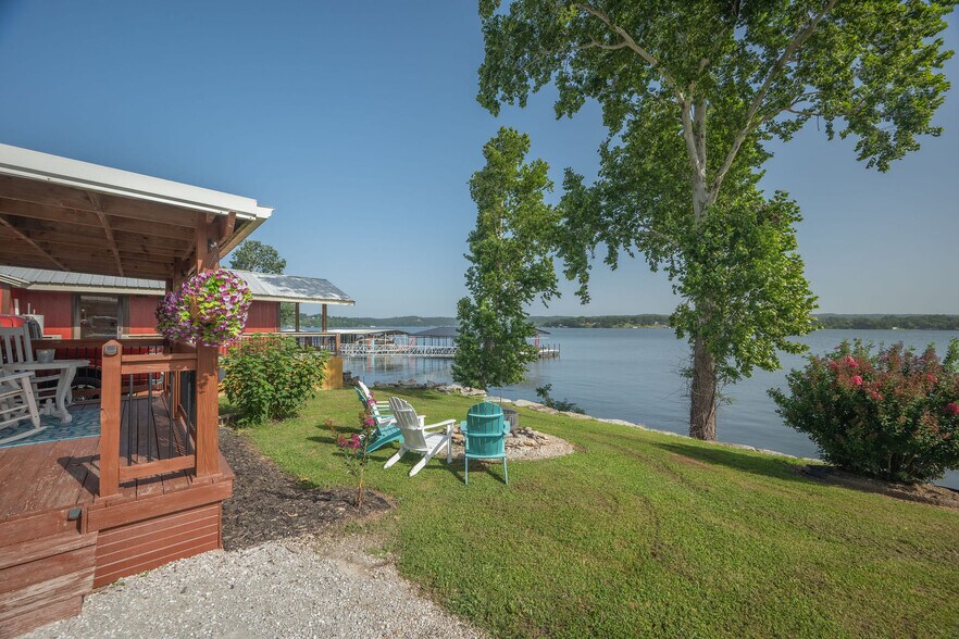More Photos Of 64487 E 254 Loop, Grove Specialty For Sale