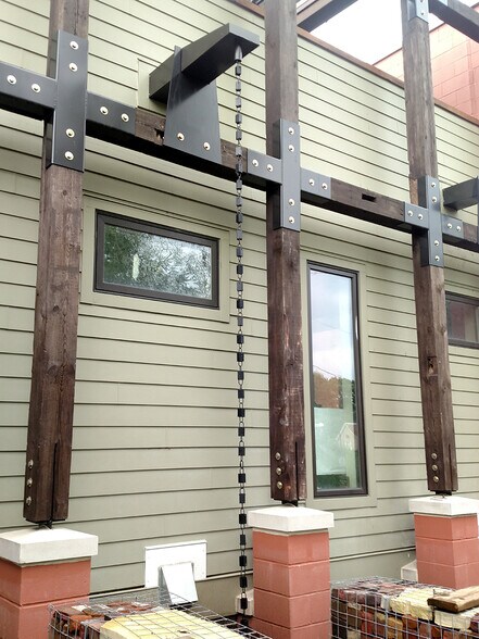 More Photos Of 800 19th St, Des Moines Storefront Retail Office For Lease