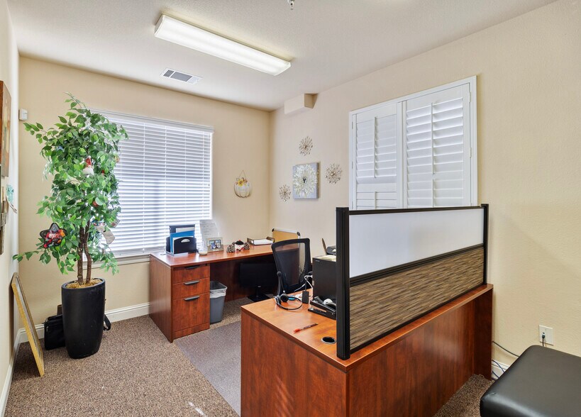 More Photos Of 3075 Crossroads Dr, Redding Light Distribution For Sale