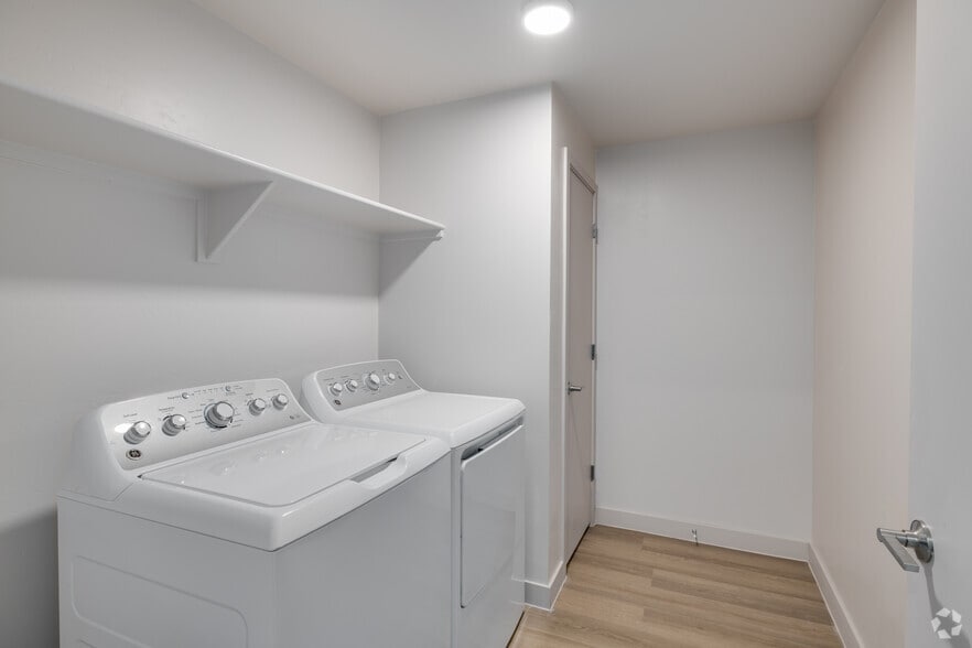 More Photos Of 424 W Main St, Mesa Apartments For Lease