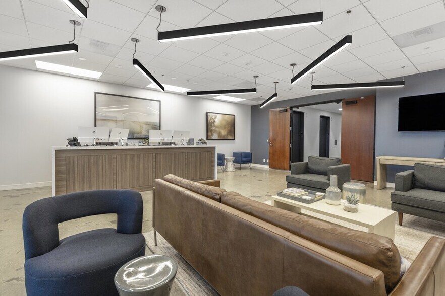 More Photos Of 500 N State College Blvd, Orange Coworking Space