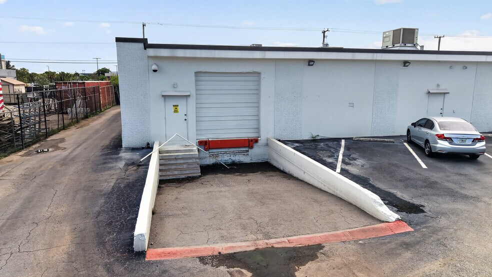 More Photos Of 945 W 15th St, Riviera Beach Warehouse For Sale