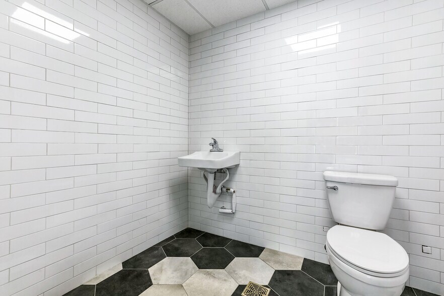 More Photos Of 618 N Rampart St, New Orleans Apartments For Sale