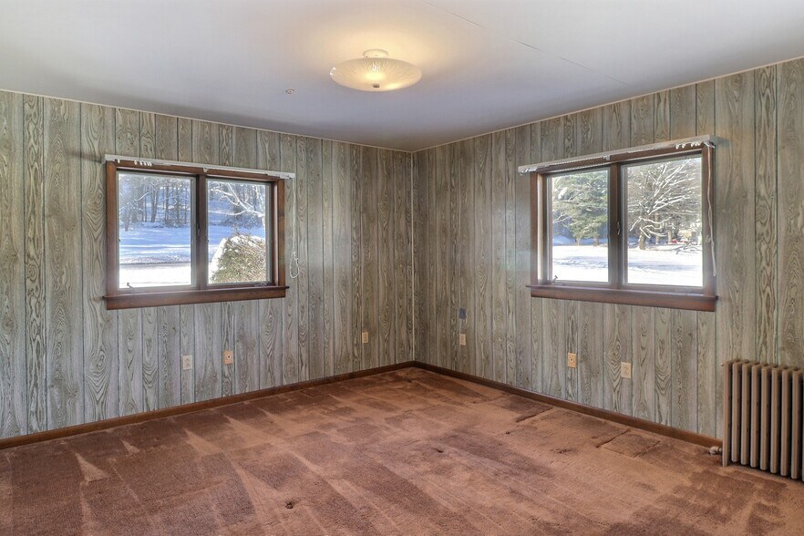 More Photos Of 306 Merwinsburg Rd, Effort Apartments For Sale