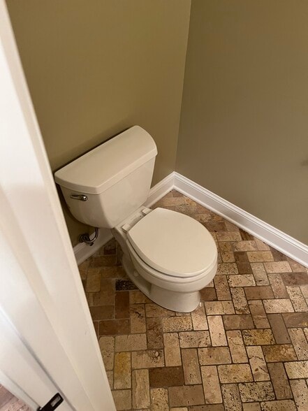 More Photos Of 2600 Johnson St NE, Minneapolis Freestanding For Lease