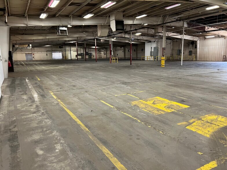 More Photos Of 1874 S Pioneer Rd, Salt Lake City Manufacturing For Lease