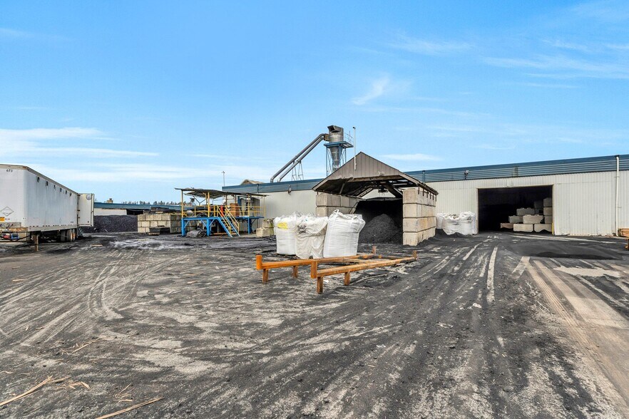 More Photos Of 33850 Industrial Ave, Abbotsford Warehouse For Sale