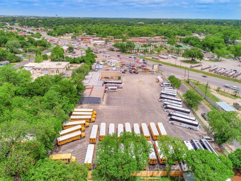 More Photos Of 1135 Gunter St, Austin Flex For Sale