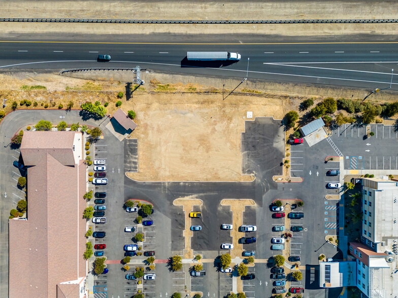 More Photos Of 2120 Freeway Dr, Woodland Land For Sale