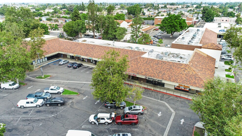 More Photos Of 1601-1673 103rd St, Los Angeles Unknown For Lease