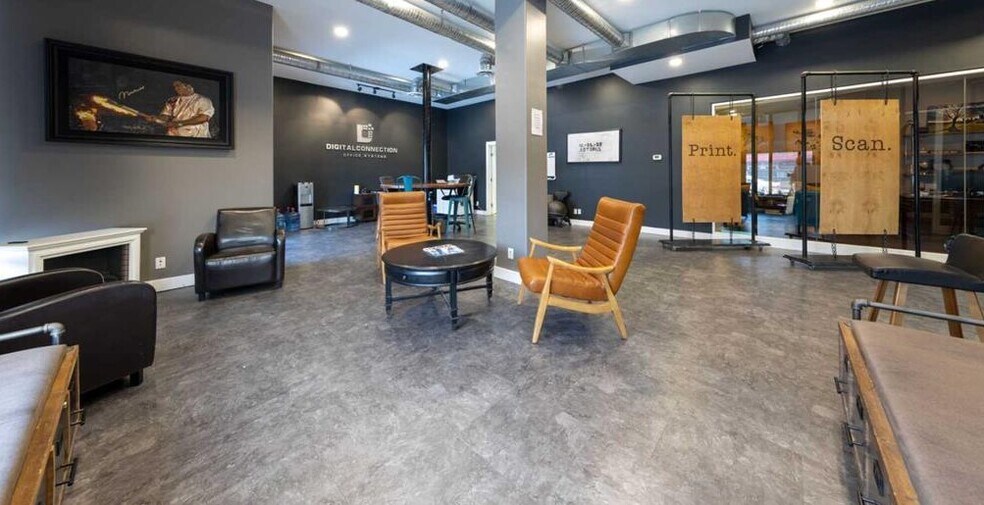 More Photos Of 4809 50 Av, Lloydminster Office For Sale