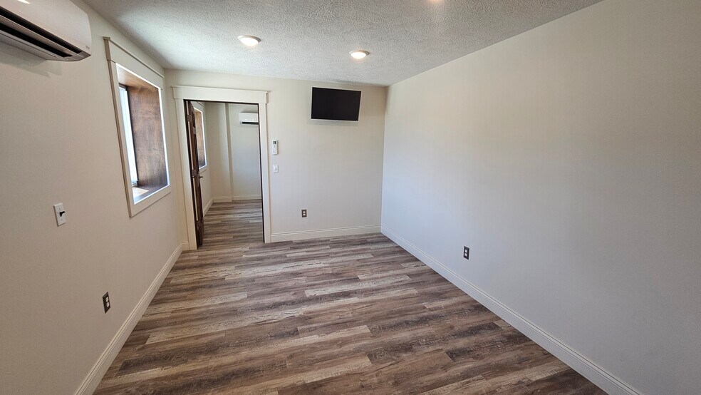 More Photos Of 1347 W Britton Rd, Morrice Truck Terminal For Sale