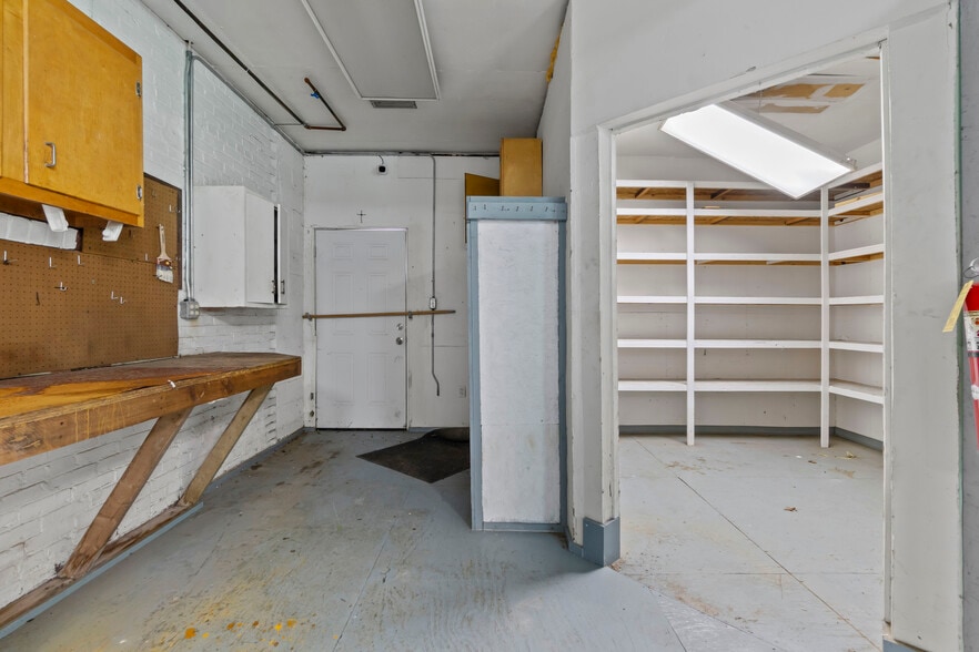 More Photos Of 101 Railroad Ave, Carnegie Warehouse For Sale