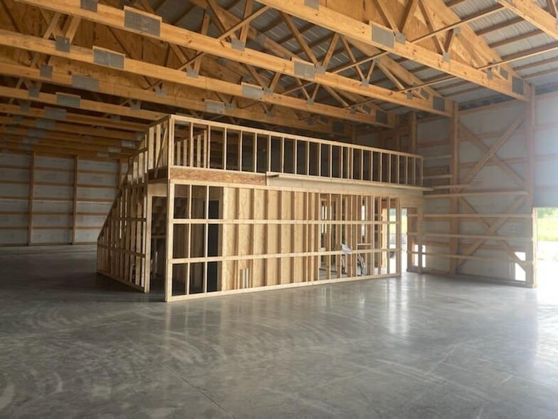 More Photos Of 7899 Prill Rd, Eau Claire Industrial For Lease