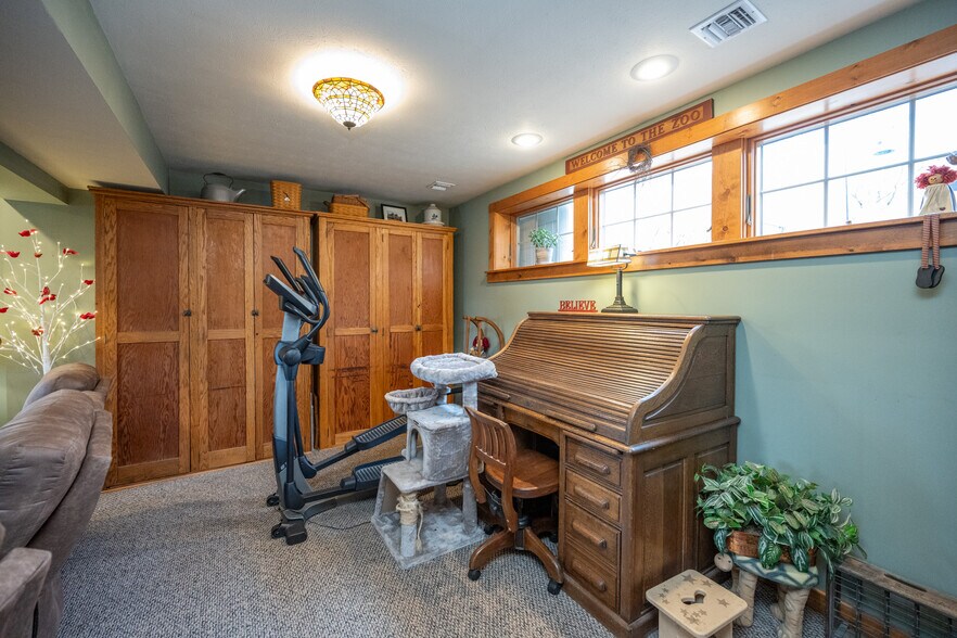 More Photos Of 17848 Garrett Hwy, Oakland Apartments For Sale