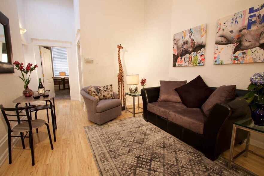 More Photos Of 214-226 E Main st, Walla Walla General Retail For Sale