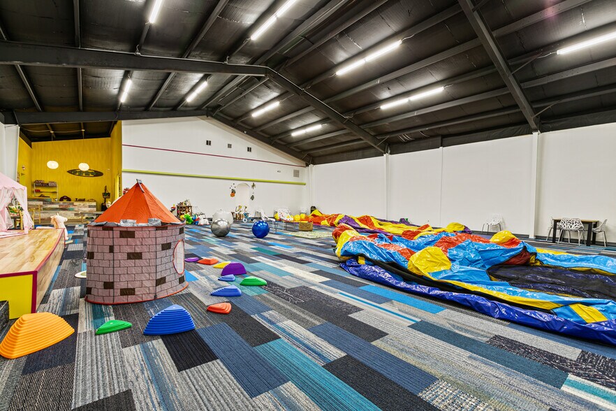 More Photos Of 130 N Volusia St, Saint Augustine Industrial For Sale