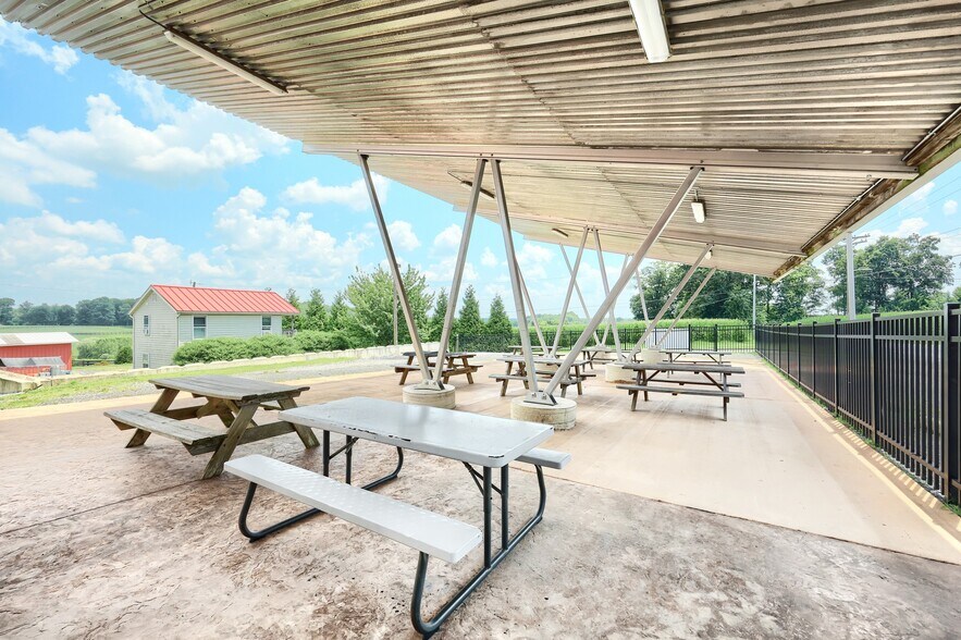 More Photos Of 21603 Middletown Rd, Freeland Freestanding For Sale