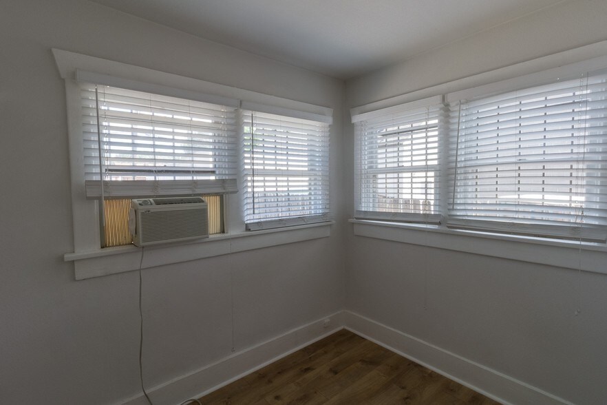 More Photos Of 2364 S Broadway, Denver Office Residential For Lease