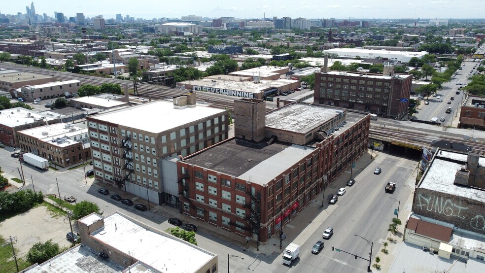More Photos Of 401-435 N Western Ave, Chicago Industrial For Sale