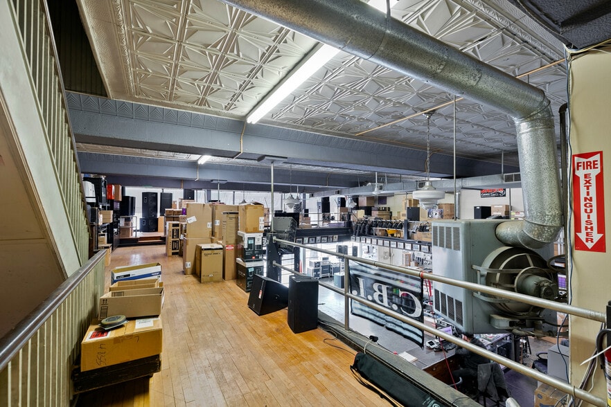 More Photos Of 310 W Broad St, Richmond Storefront For Sale