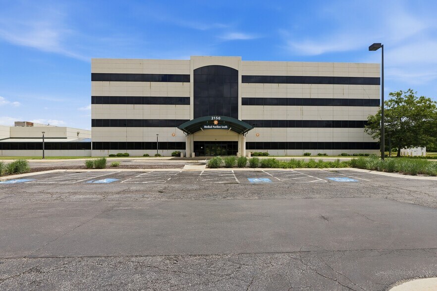 More Photos Of 2150 Gettler St, Dyer Medical For Lease