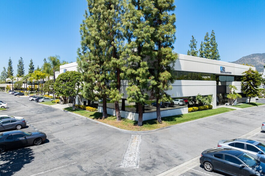More Photos Of 555-605 E Huntington Dr, Monrovia Office For Lease