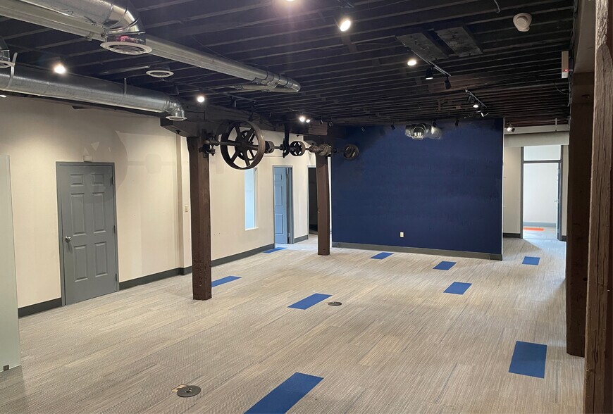 More Photos Of 2943 Riverside Dr, Cincinnati Office For Lease