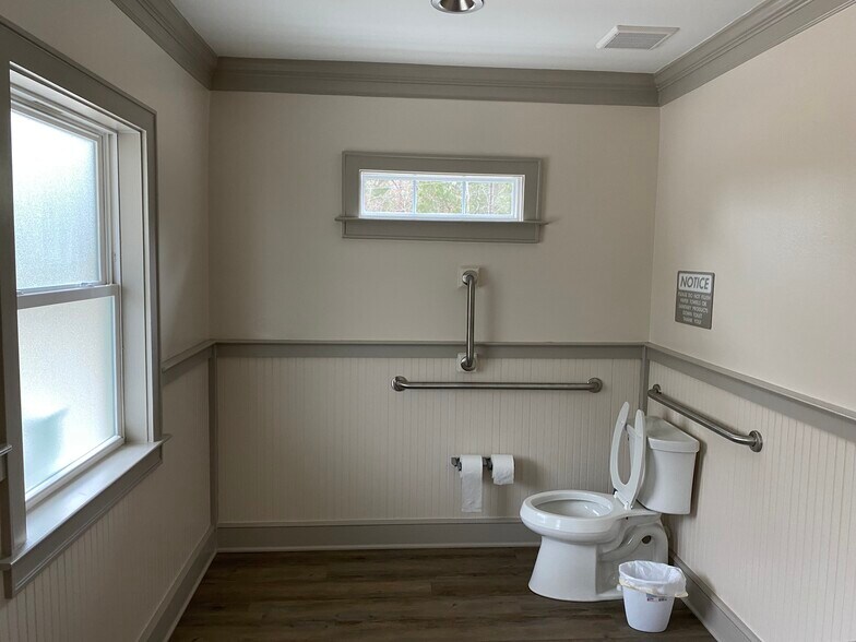 More Photos Of 126 Snapdragon Ct, Chapin Medical For Lease