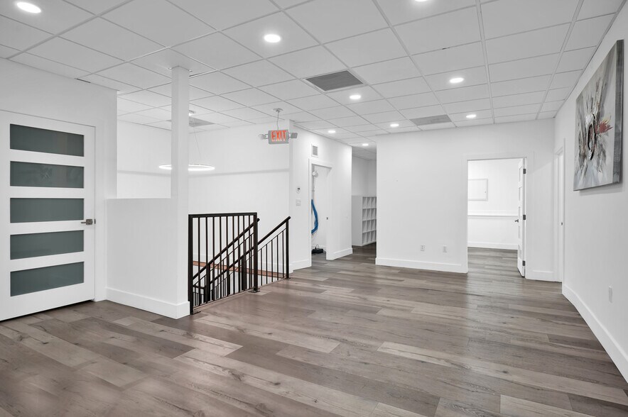 More Photos Of 7311 NW 12th St, Doral Light Distribution For Sale